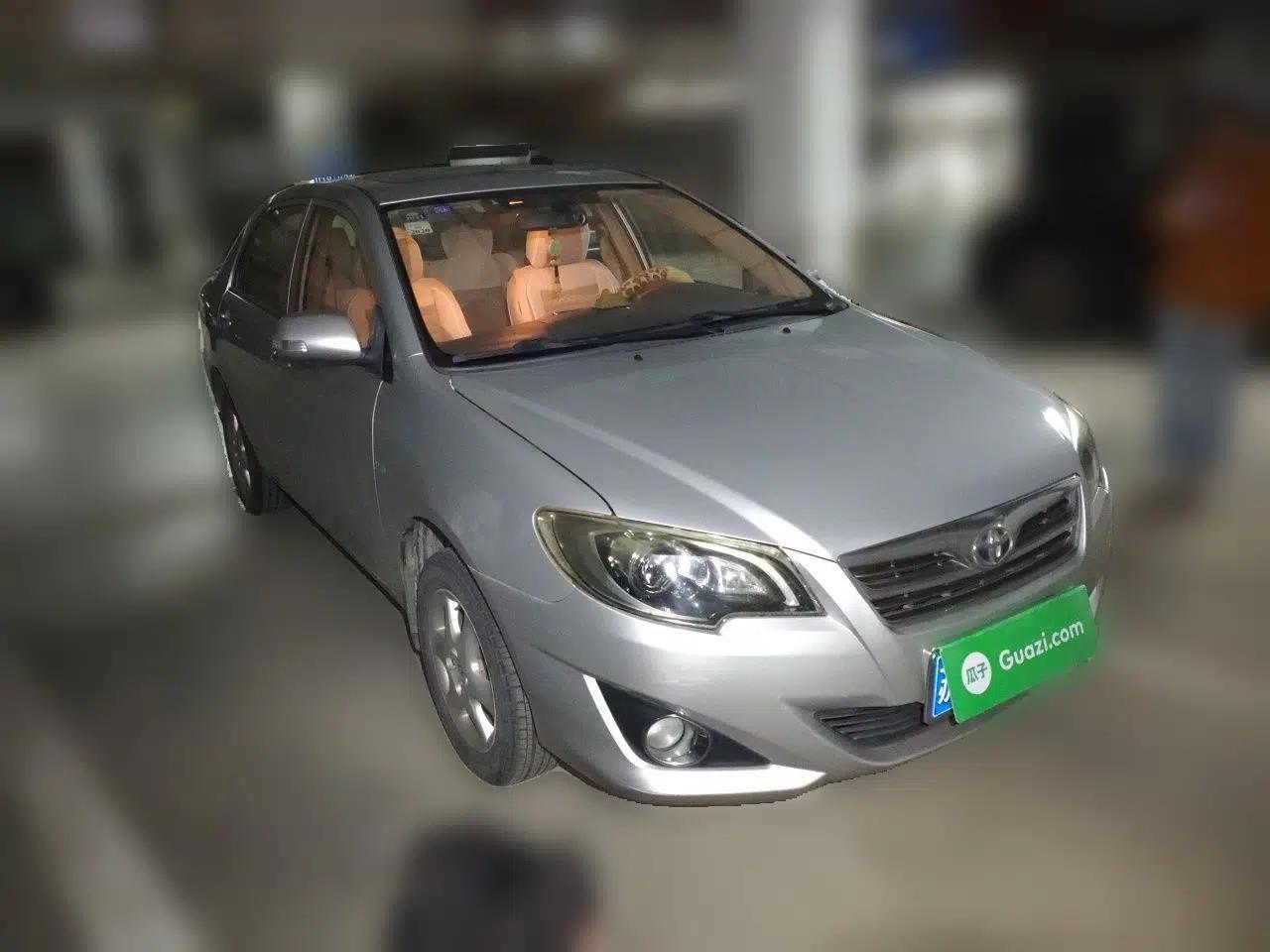 Toyota Corolla EX 2013 1.6L Manual Excellence Edition — миниатюра 3