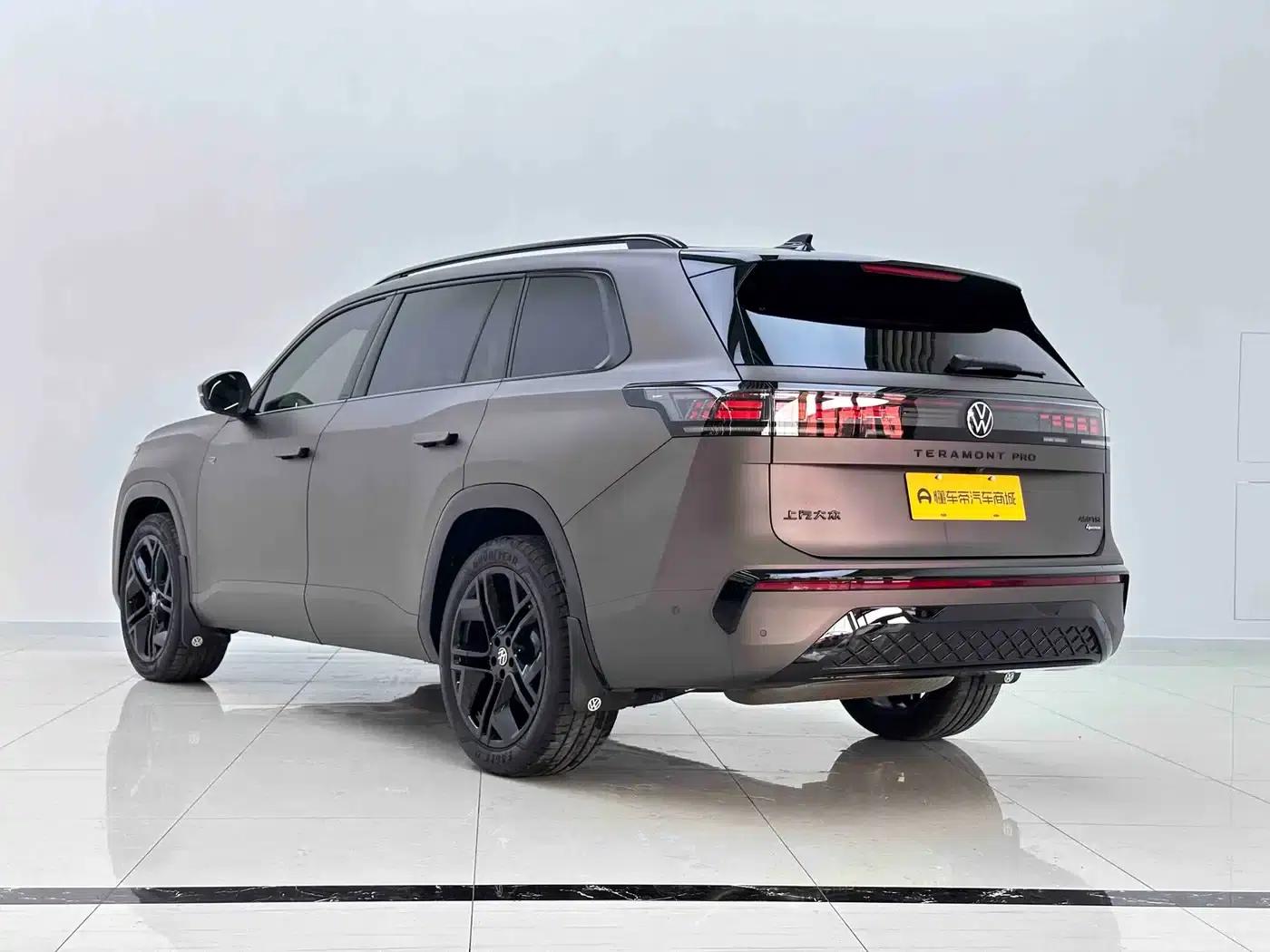 2025 Teramont Pro 450TSI 4WD Summit Edition — миниатюра 7