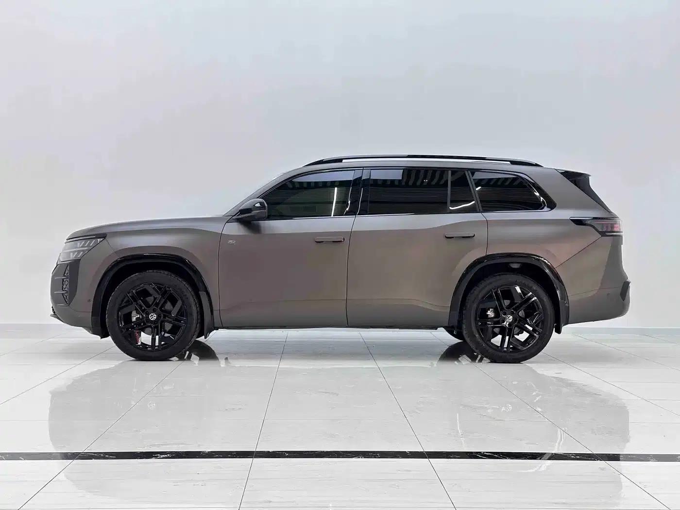 2025 Teramont Pro 450TSI 4WD Summit Edition — миниатюра 8