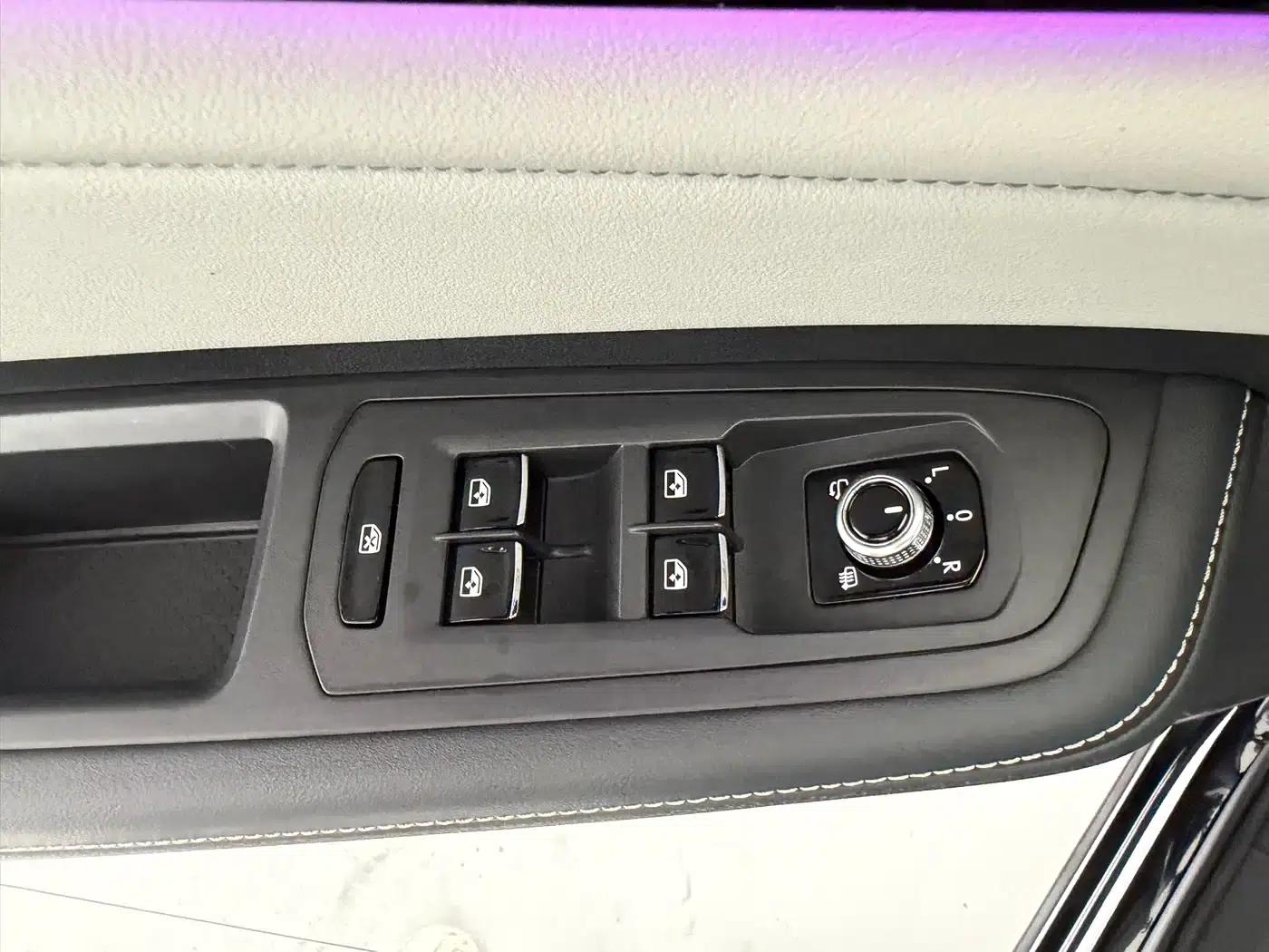 2022 Volkswagen Teramont 530 V6 AWD Premium Luxury Edition — миниатюра 18