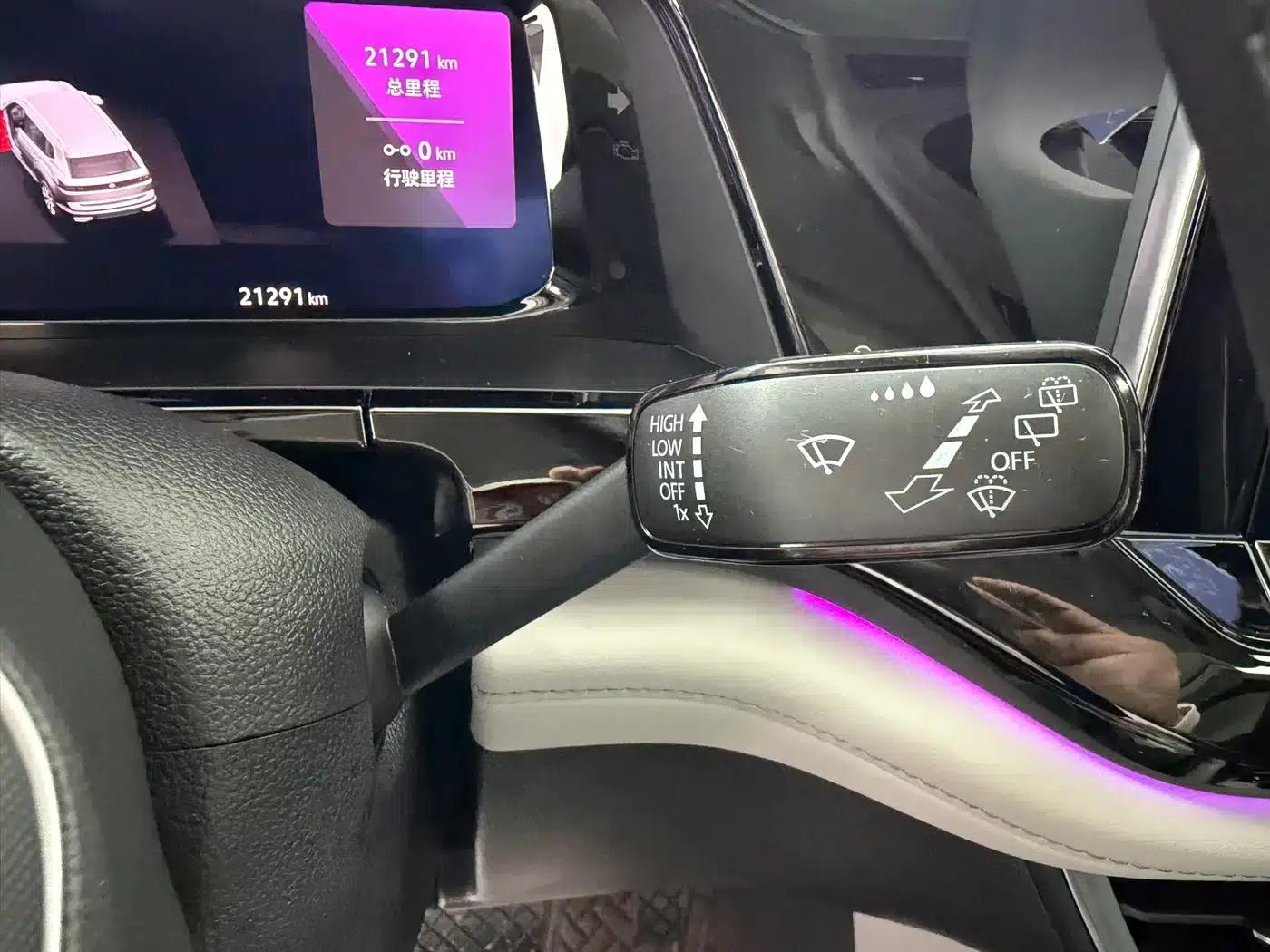 2022 Volkswagen Teramont 530 V6 AWD Premium Luxury Edition — миниатюра 22