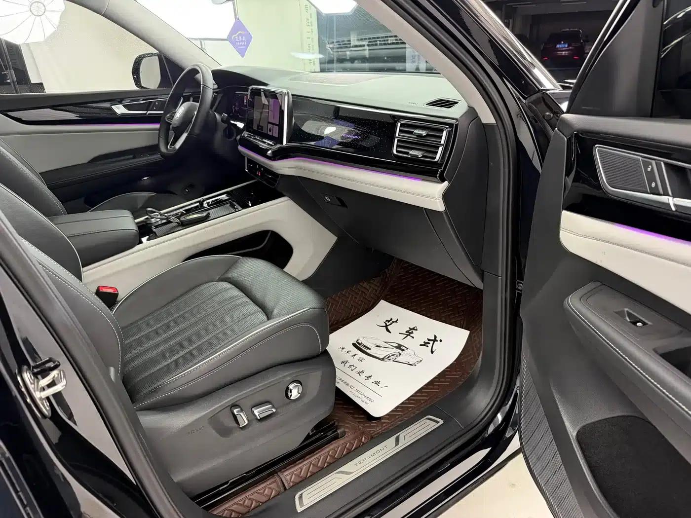 2022 Volkswagen Teramont 530 V6 AWD Premium Luxury Edition — миниатюра 4