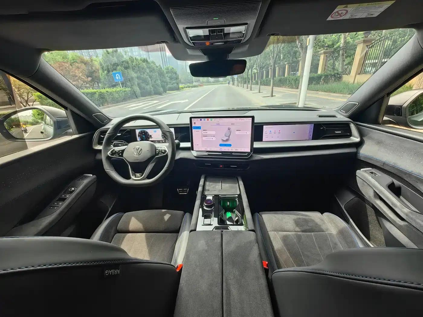 2025 Teramont Pro 450TSI 4WD Summit Edition — миниатюра 12