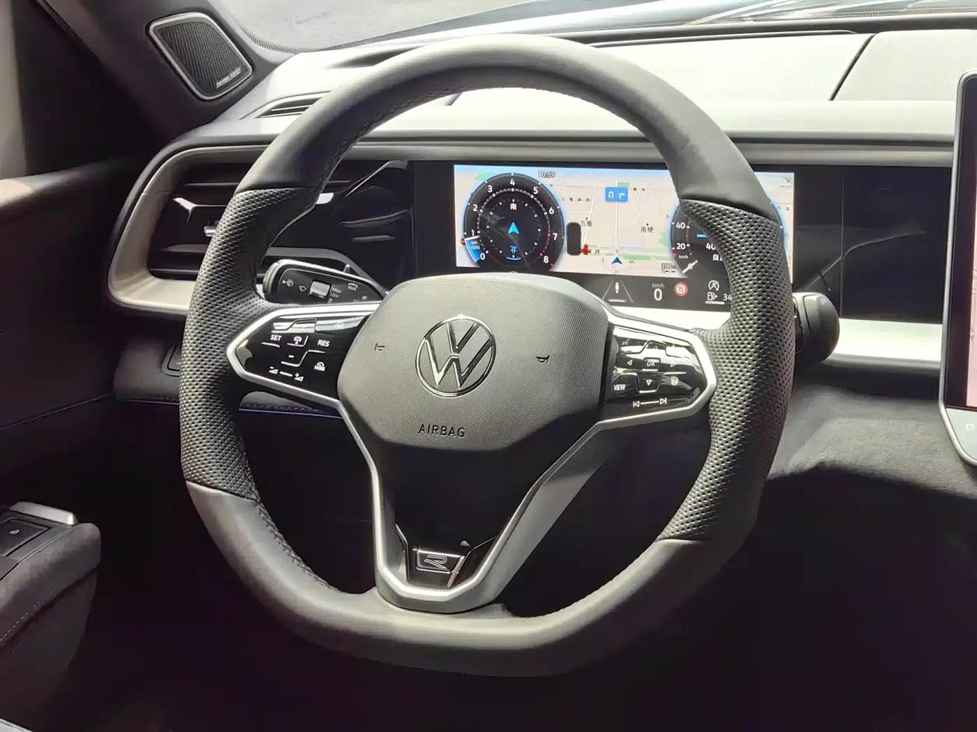2025 Teramont Pro 450TSI 4WD Summit Edition — миниатюра 18