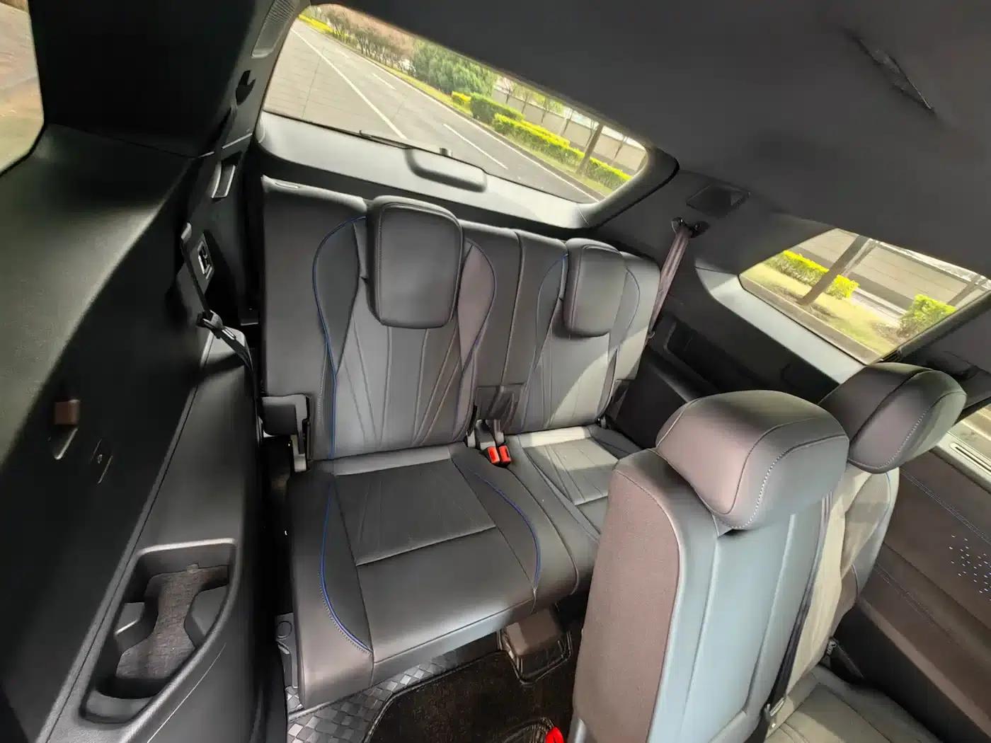 2025 Teramont Pro 450TSI 4WD Summit Edition — миниатюра 20