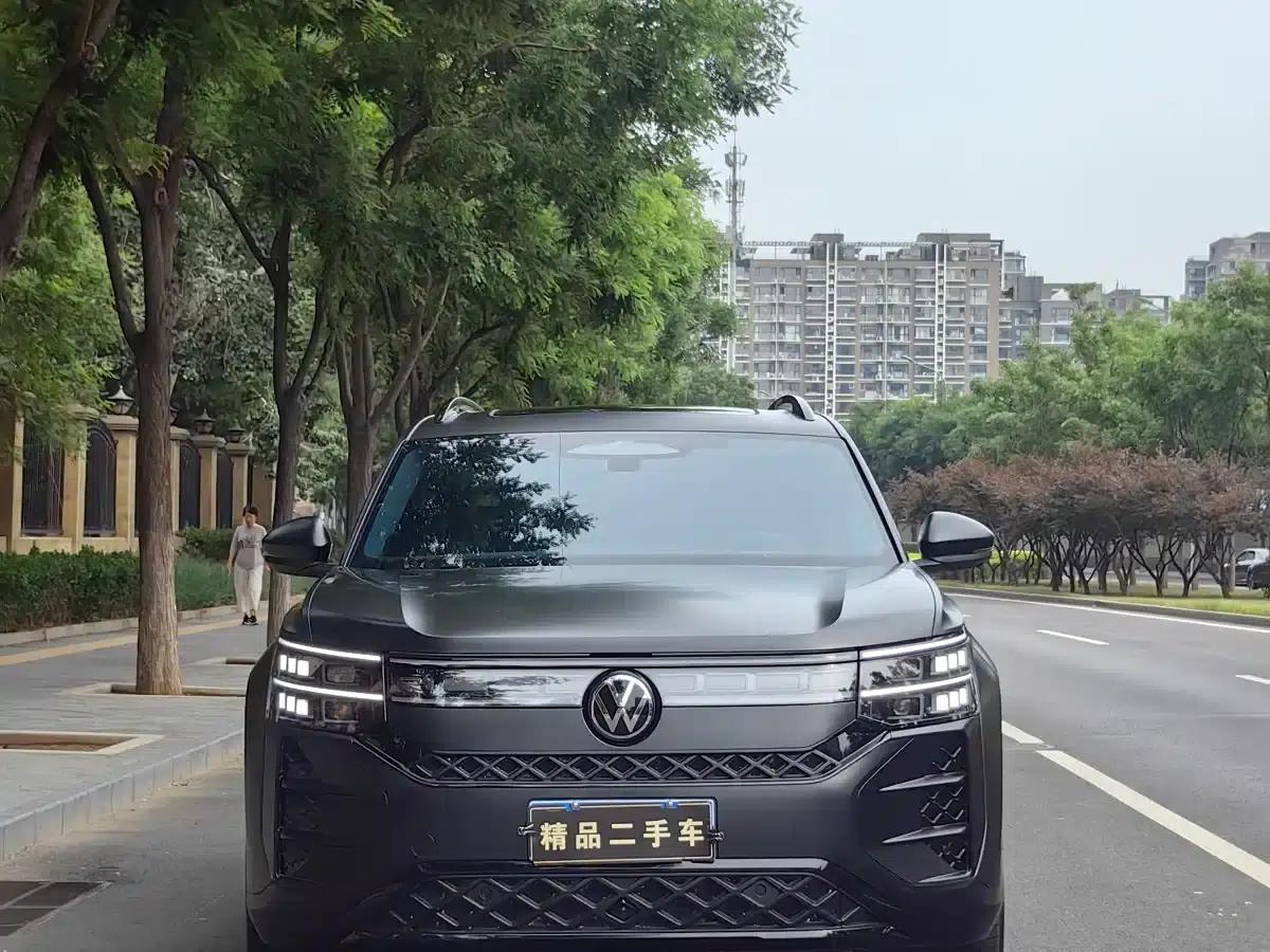 2025 Teramont Pro 450TSI 4WD Summit Edition — миниатюра 3