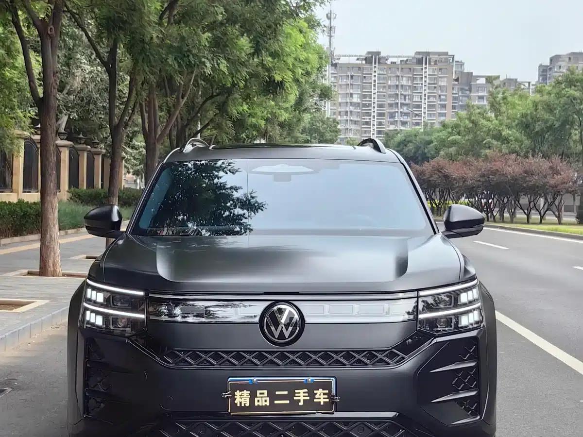 2025 Teramont Pro 450TSI 4WD Summit Edition — миниатюра 4