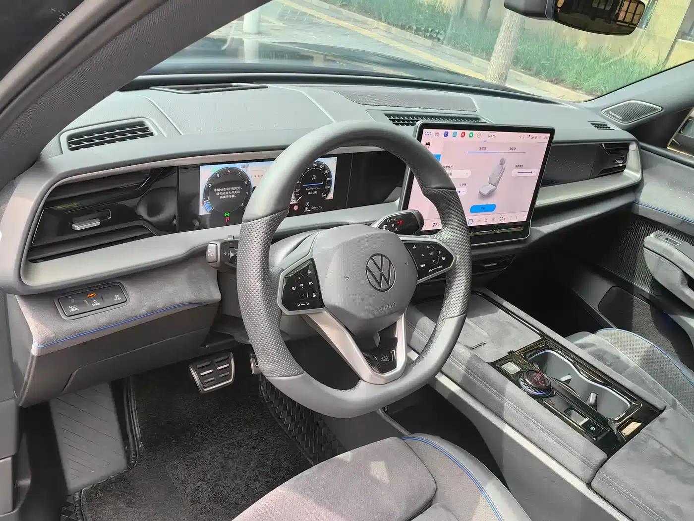 2025 Teramont Pro 450TSI 4WD Summit Edition — миниатюра 10