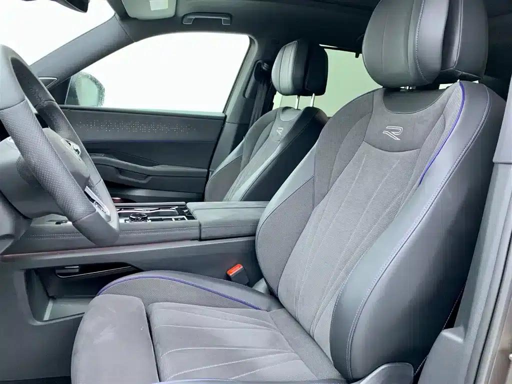 2025 Teramont Pro 450TSI 4WD Summit Edition — миниатюра 11