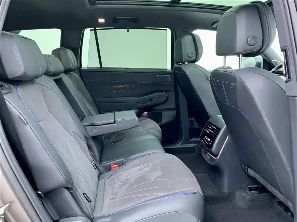 2025 Teramont Pro 450TSI 4WD Summit Edition — миниатюра 15