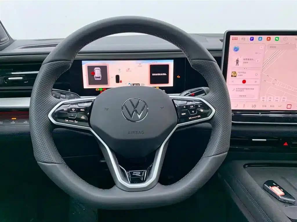 2025 Teramont Pro 450TSI 4WD Summit Edition — миниатюра 22
