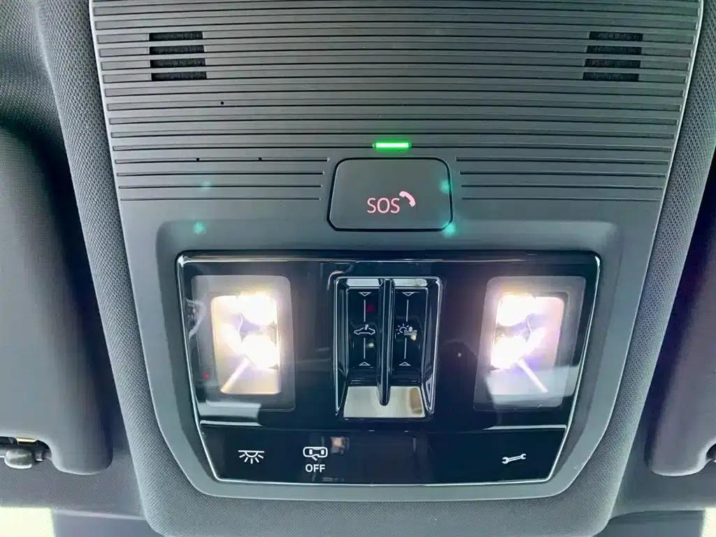 2025 Teramont Pro 450TSI 4WD Summit Edition — миниатюра 25
