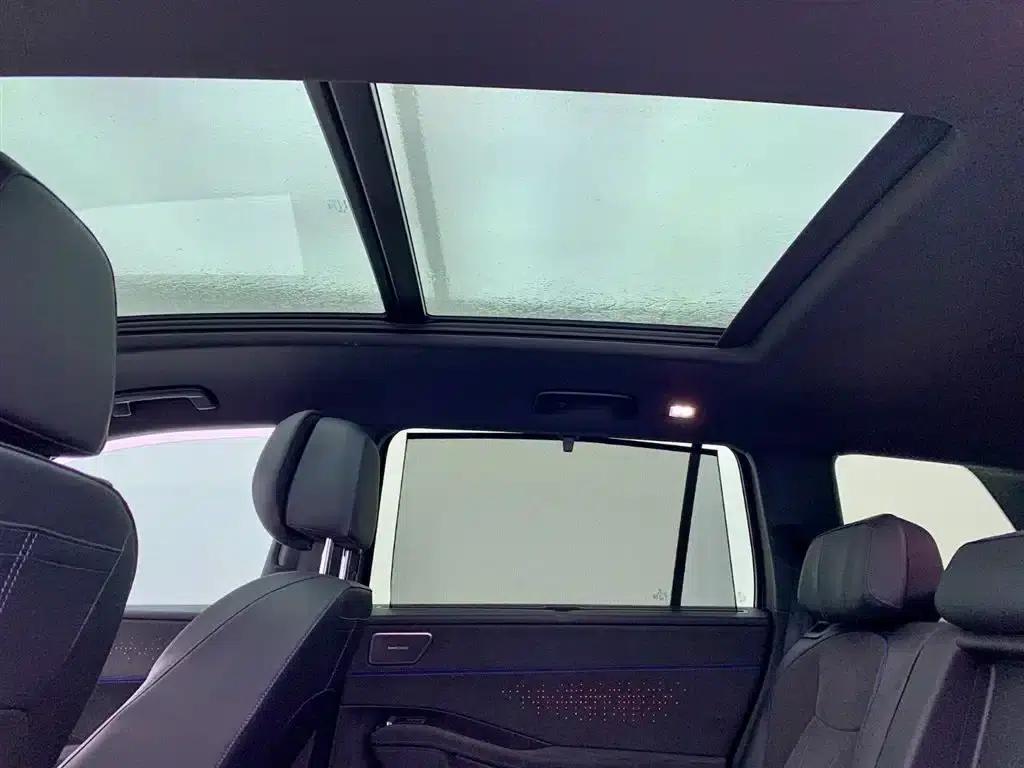 2025 Teramont Pro 450TSI 4WD Summit Edition — миниатюра 26
