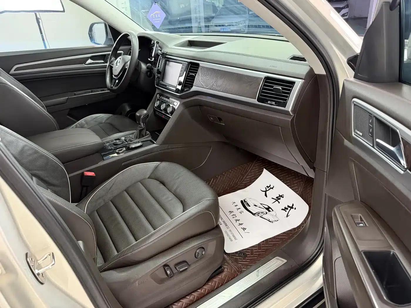2017 Volkswagen Teramont 530 V6 AWD Supreme Flagship Edition — миниатюра 5