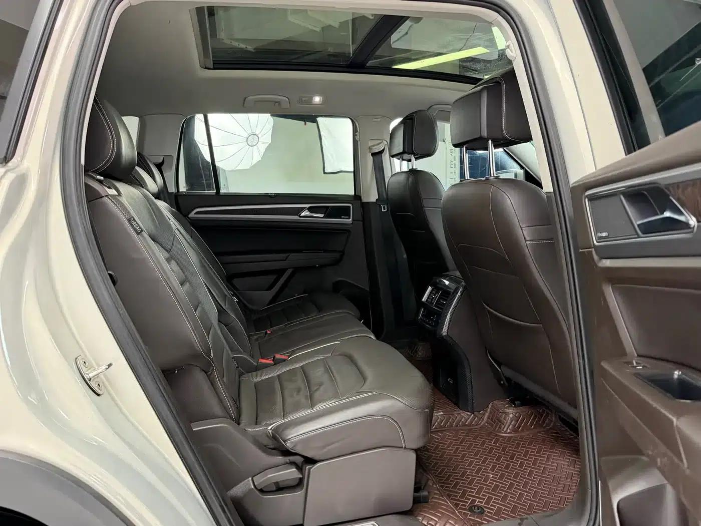 2017 Volkswagen Teramont 530 V6 AWD Supreme Flagship Edition — миниатюра 6