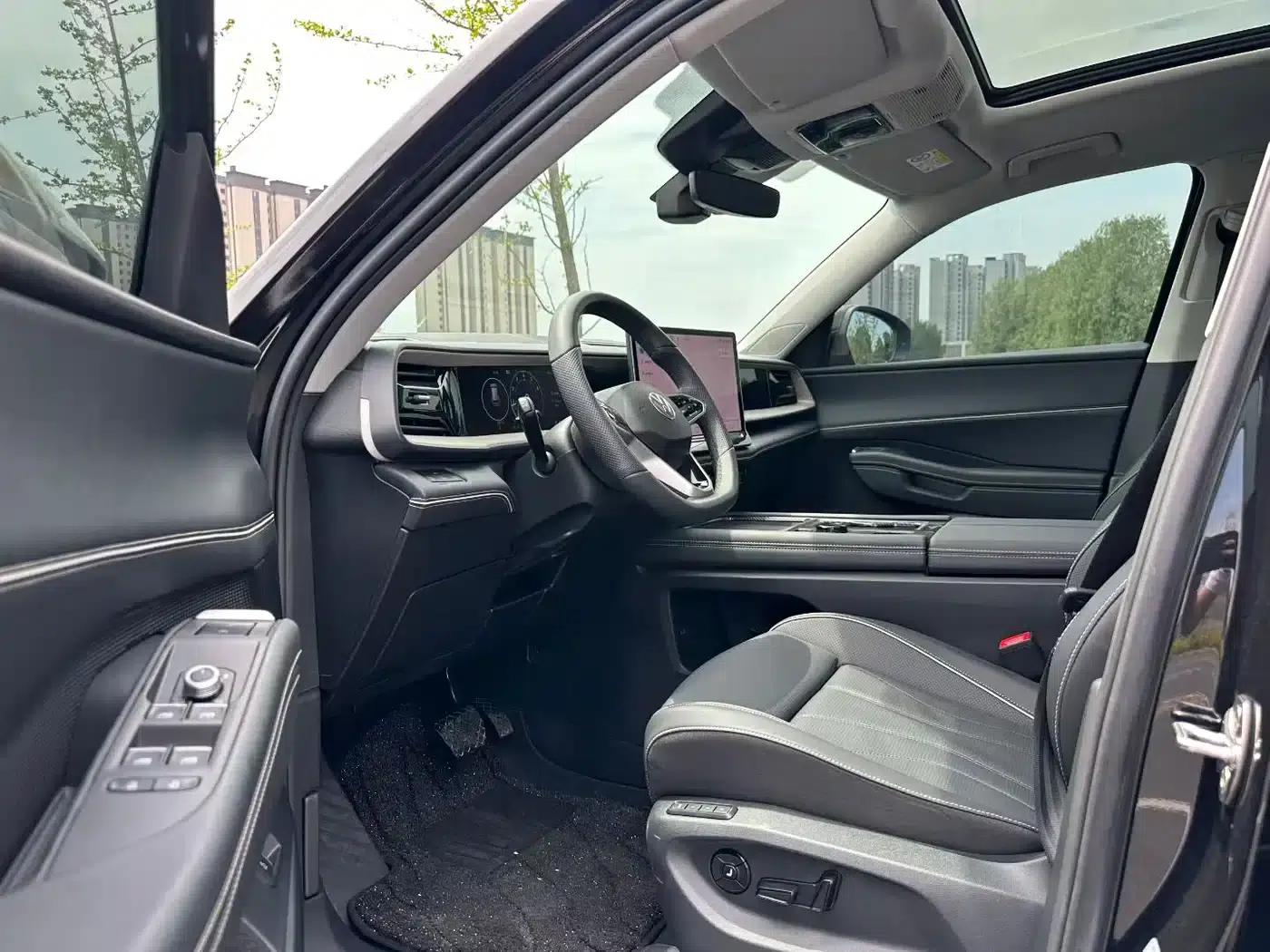 2025 Teramont Pro 450TSI 4WD Cross-Country Edition — миниатюра 6