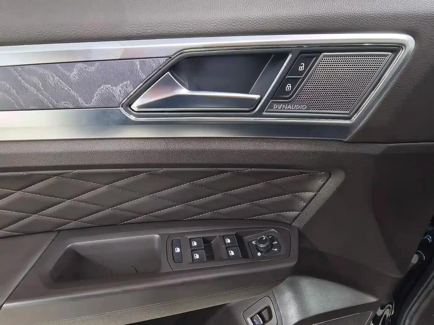 Teramont 2019 530 V6 4WD Flagship Edition (National V Emission Standard) — миниатюра 14
