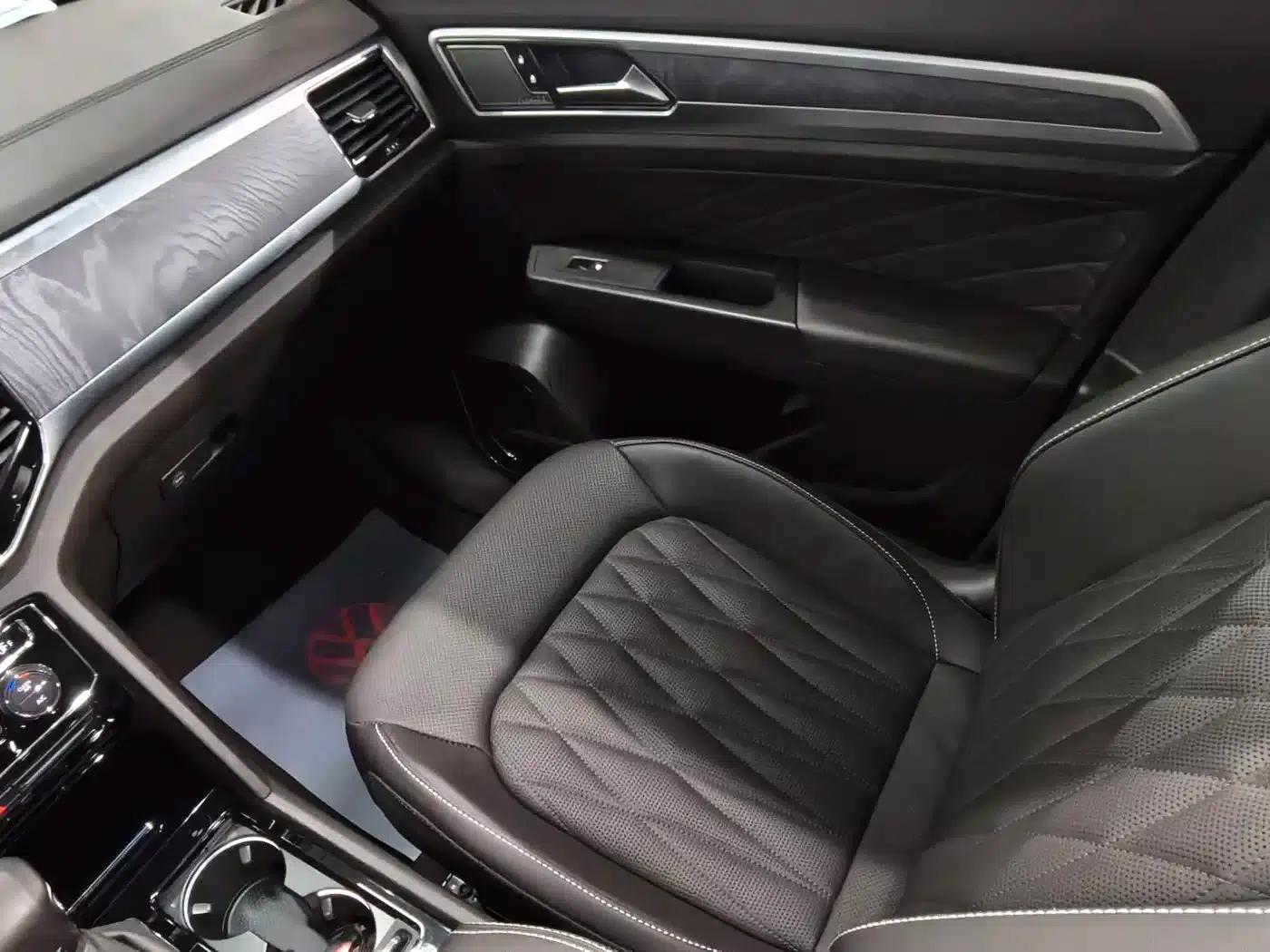 Teramont 2019 530 V6 4WD Flagship Edition (National V Emission Standard) — миниатюра 22