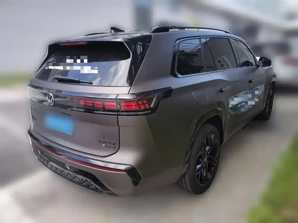 2025 Teramont Pro 450TSI 4WD Summit Edition — миниатюра 12