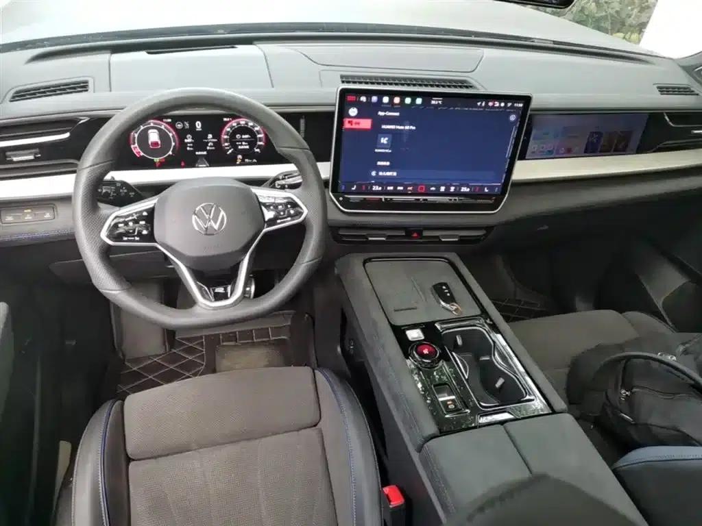 2025 Teramont Pro 450TSI 4WD Summit Edition — миниатюра 16