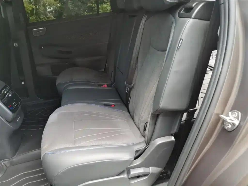 2025 Teramont Pro 450TSI 4WD Summit Edition — миниатюра 24