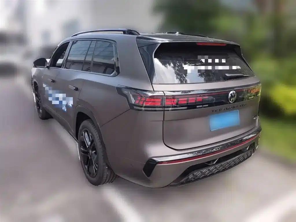 2025 Teramont Pro 450TSI 4WD Summit Edition — миниатюра 9