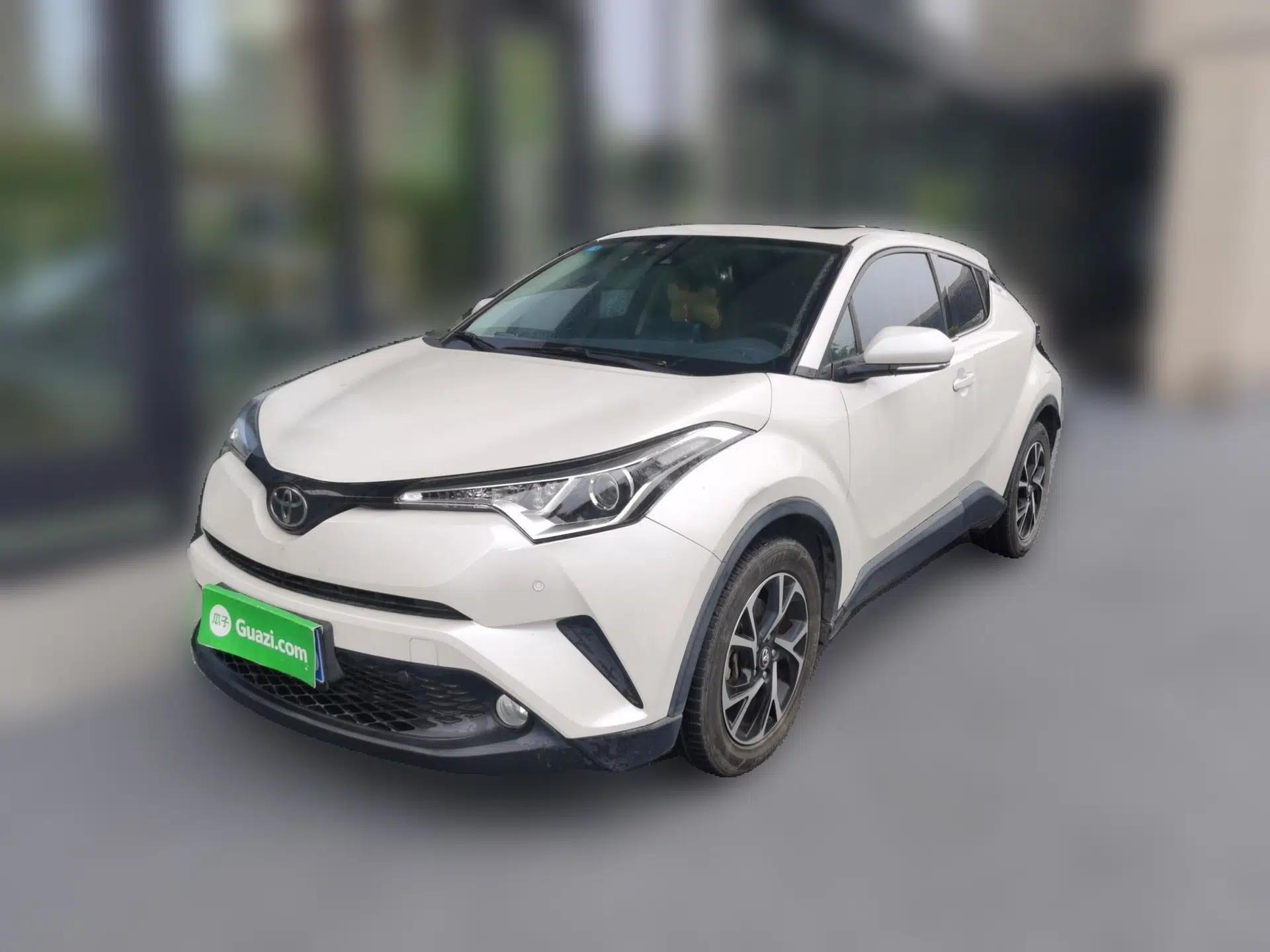 Toyota C-HR 2018 2.0L Leading with Sunroof China VI Standard — миниатюра 1