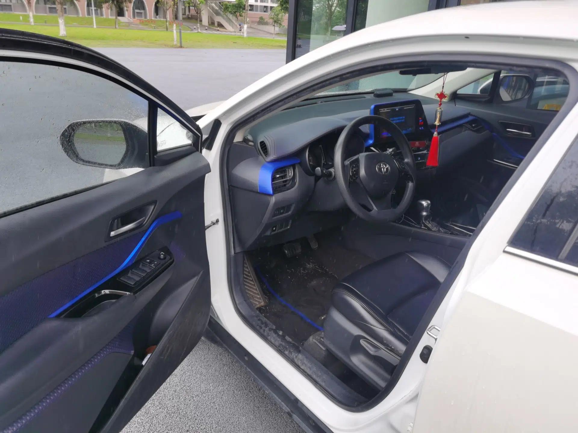 Toyota C-HR 2018 2.0L Leading with Sunroof China VI Standard — миниатюра 17
