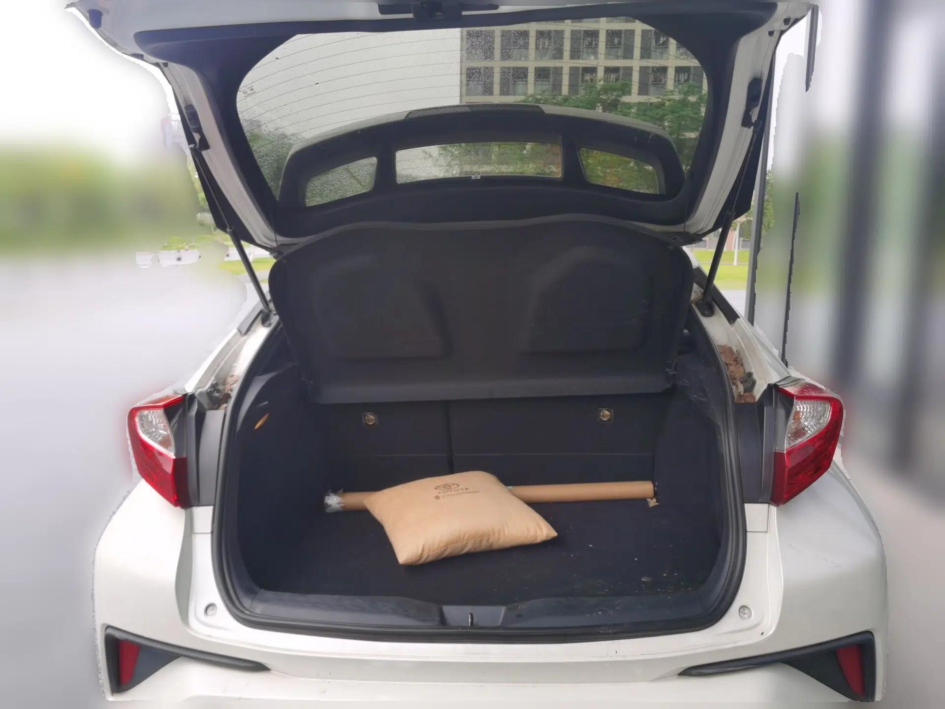 Toyota C-HR 2018 2.0L Leading with Sunroof China VI Standard — миниатюра 20