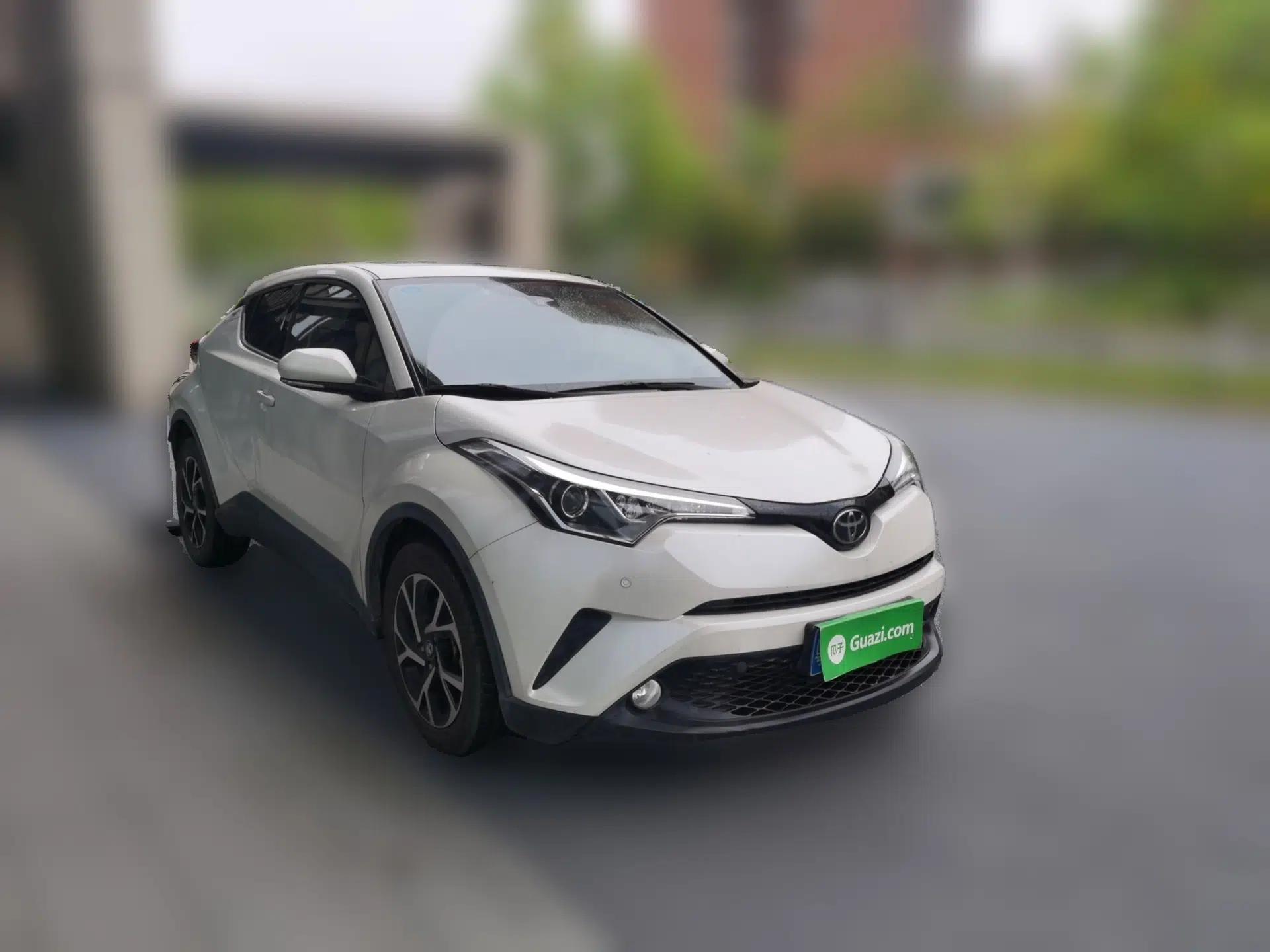 Toyota C-HR 2018 2.0L Leading with Sunroof China VI Standard — миниатюра 3