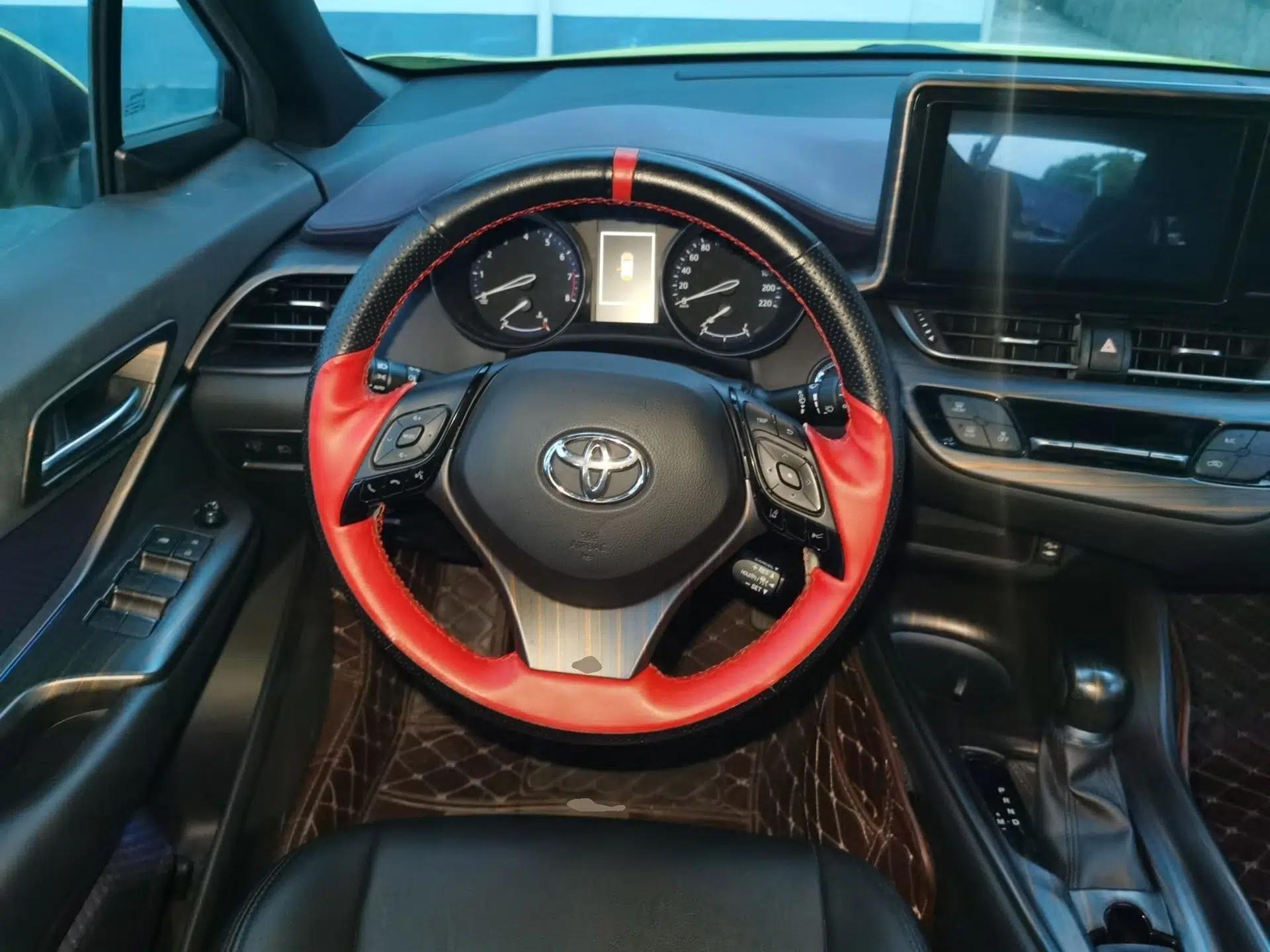 Toyota C-HR 2018 2.0L Leading Edition China VI — миниатюра 11