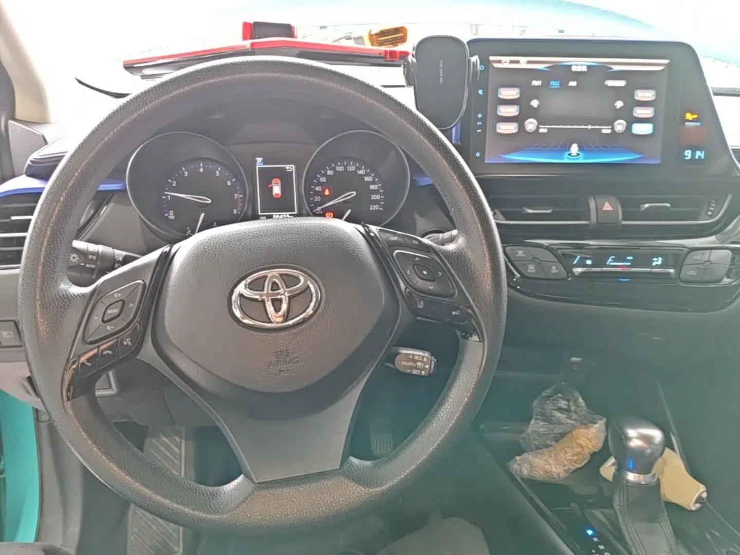 Toyota C-HR 2020 2.0L Leading Edition — миниатюра 12