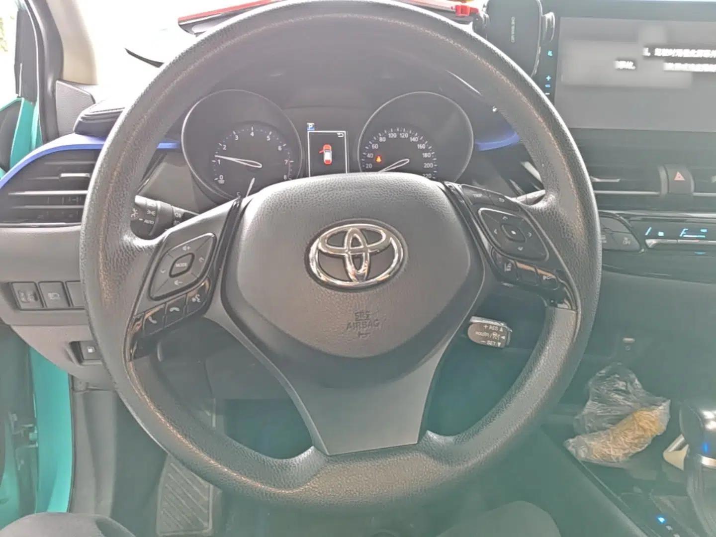 Toyota C-HR 2020 2.0L Leading Edition — миниатюра 13