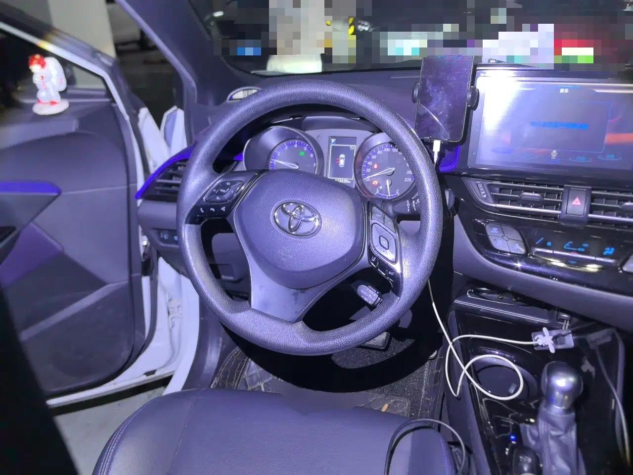 Toyota C-HR 2020 2.0L Leading Edition — миниатюра 11