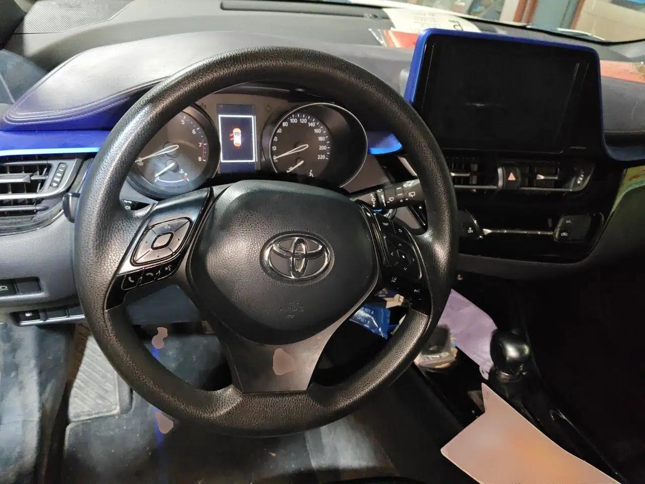 Toyota C-HR 2020 2.0L Leading Edition — миниатюра 11