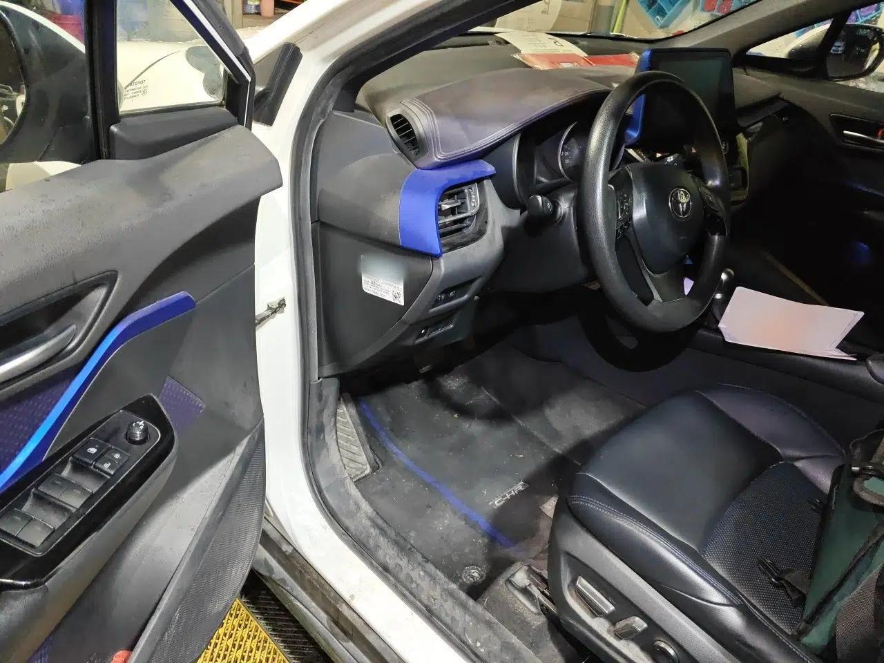 Toyota C-HR 2020 2.0L Leading Edition — миниатюра 17