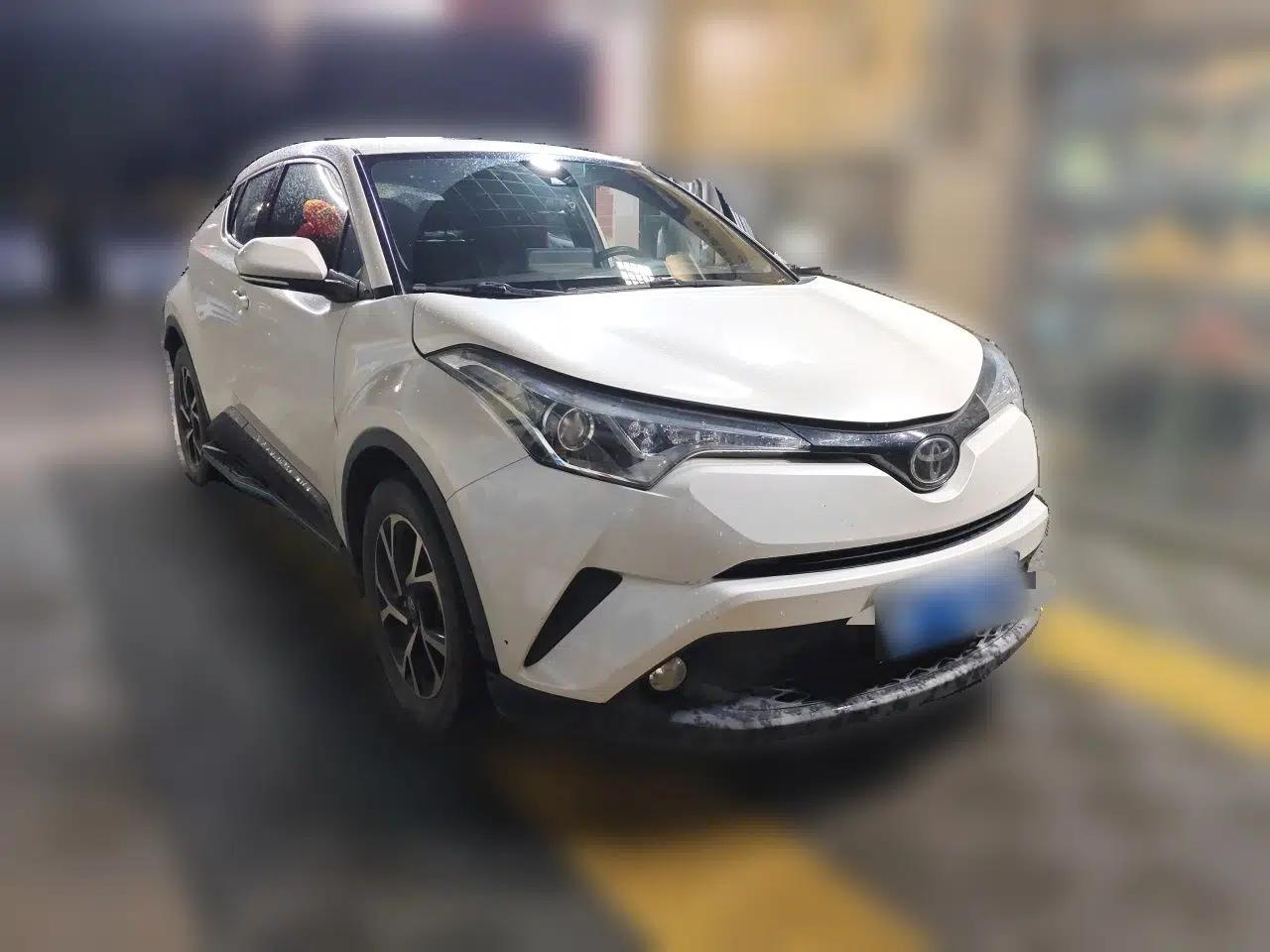 Toyota C-HR 2020 2.0L Leading Edition — миниатюра 3