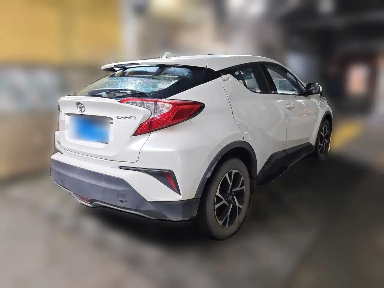 Toyota C-HR 2020 2.0L Leading Edition — миниатюра 6