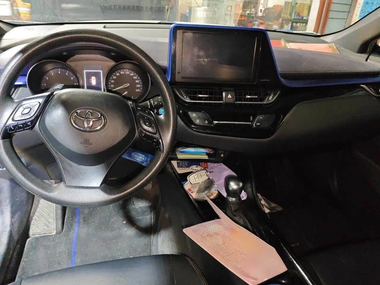 Toyota C-HR 2020 2.0L Leading Edition — миниатюра 10