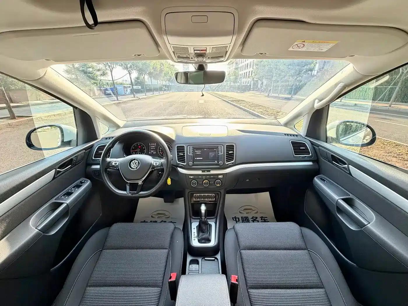2016 Sharan 380TSI Comfort 7-seater — миниатюра 17