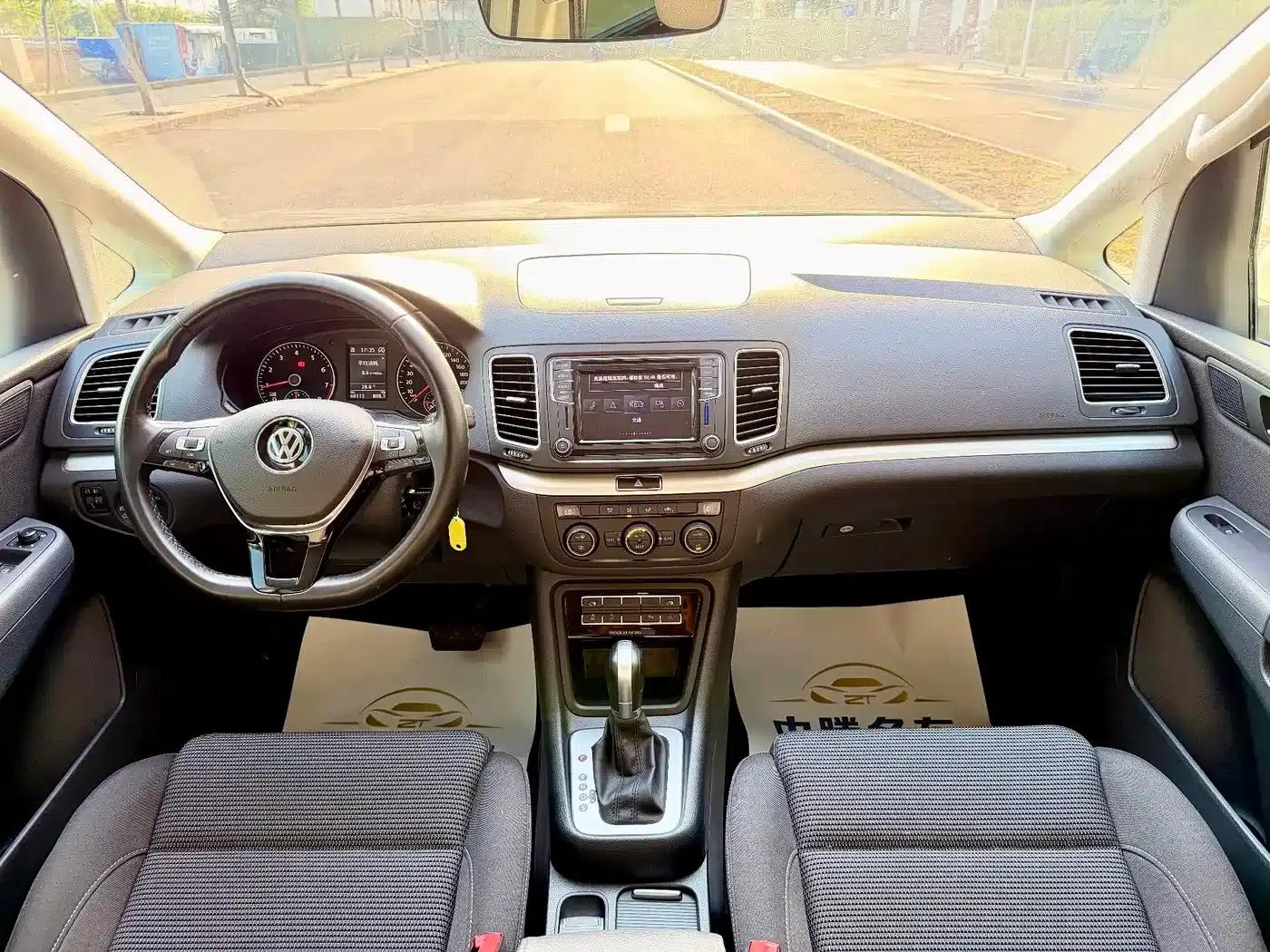 2016 Sharan 380TSI Comfort 7-seater — миниатюра 18