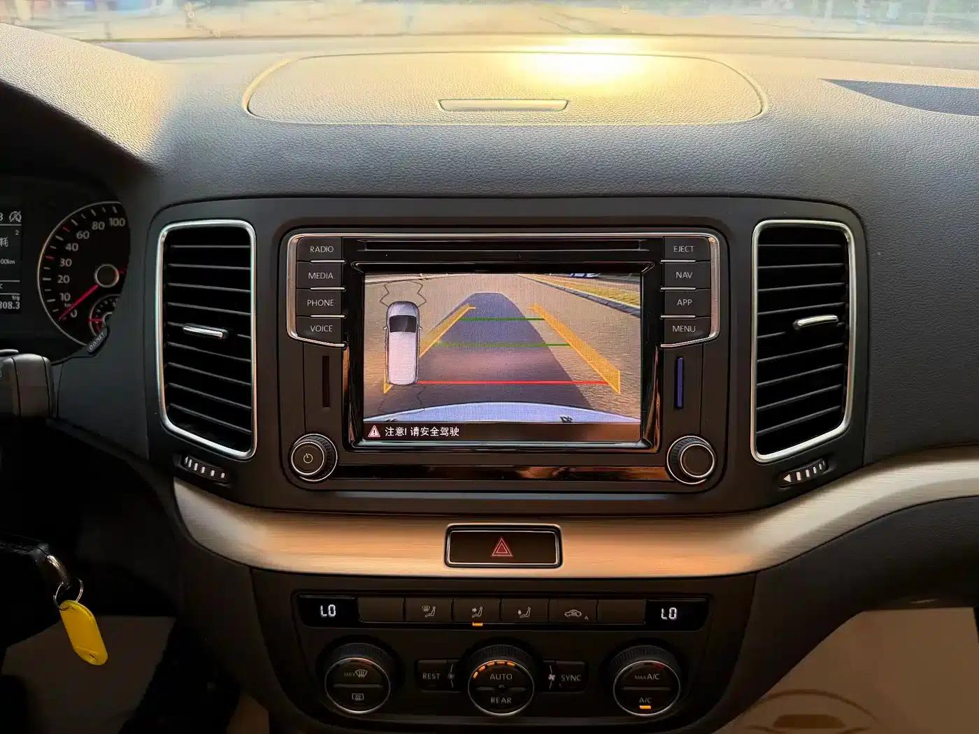 2016 Sharan 380TSI Comfort 7-seater — миниатюра 24