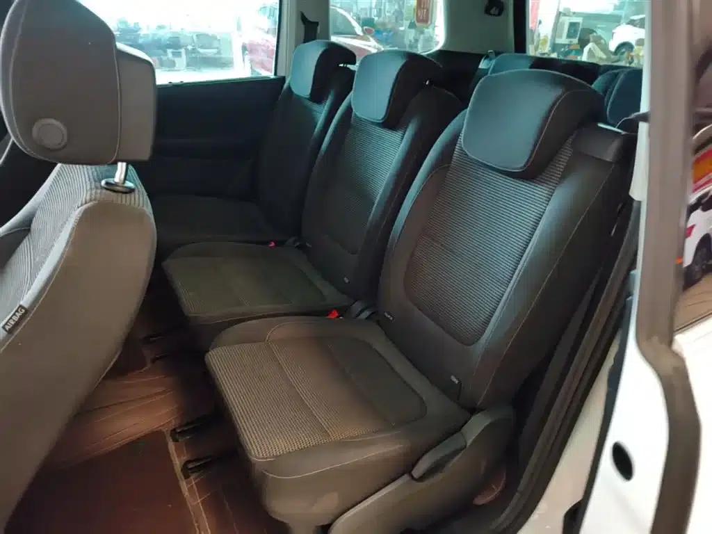 2018 Sharan 380TSI Comfort 7-seater — миниатюра 17