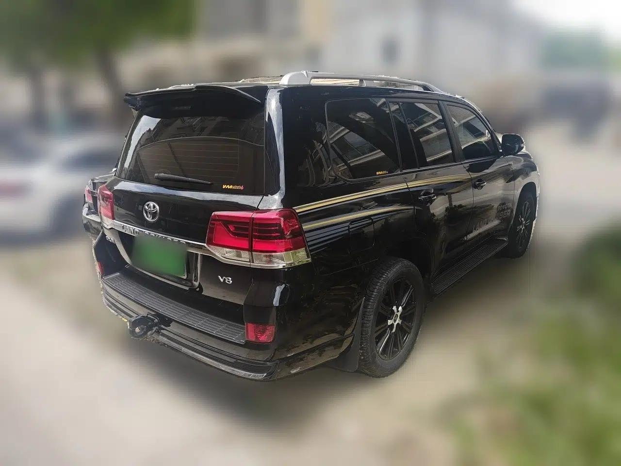 Toyota Land Cruiser  — миниатюра 6