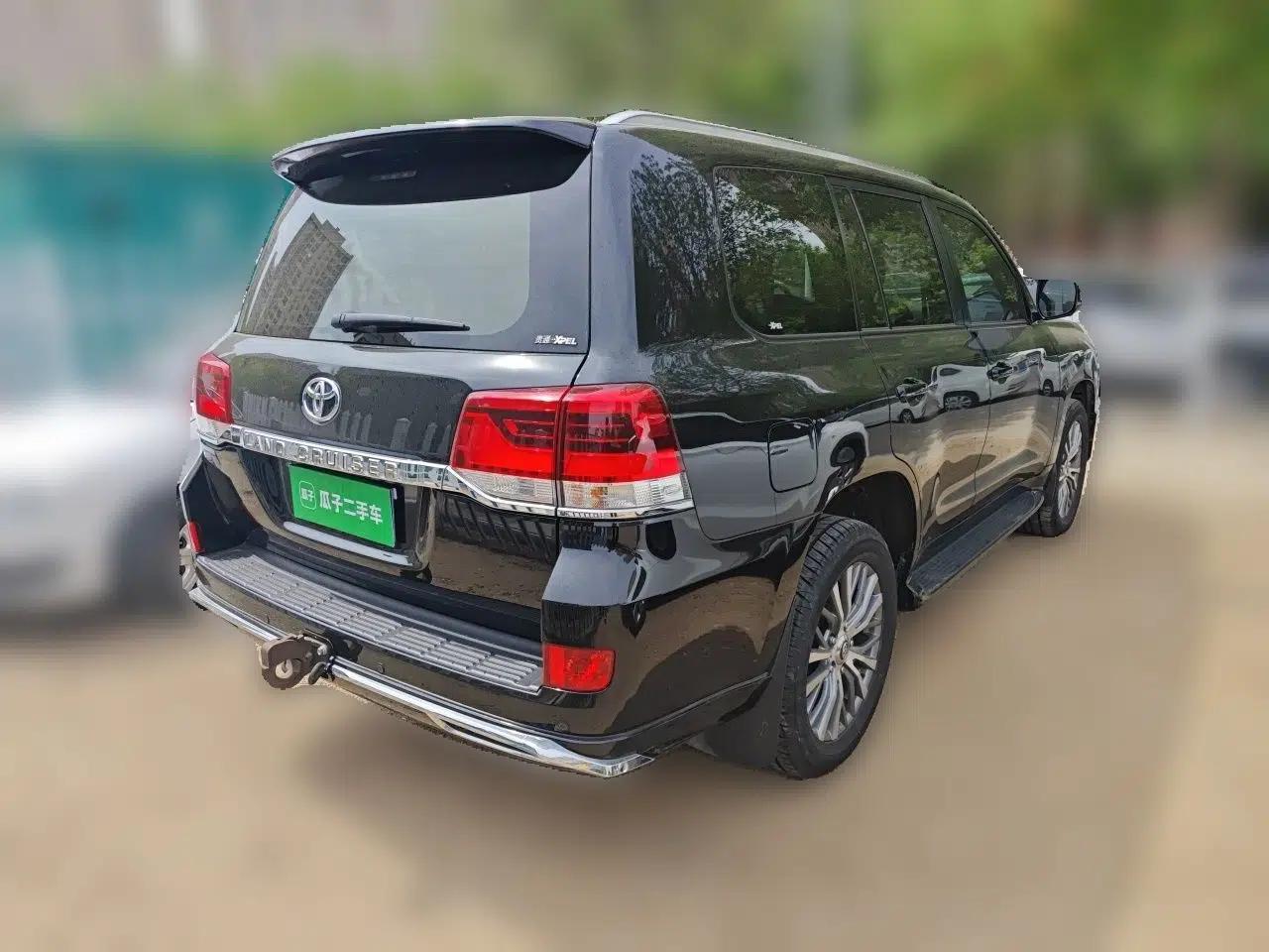 Toyota Land Cruiser 2018 4.0 Iron-Wheel Refrigerator Basic Version with No Electric Base Middle East Market — миниатюра 6