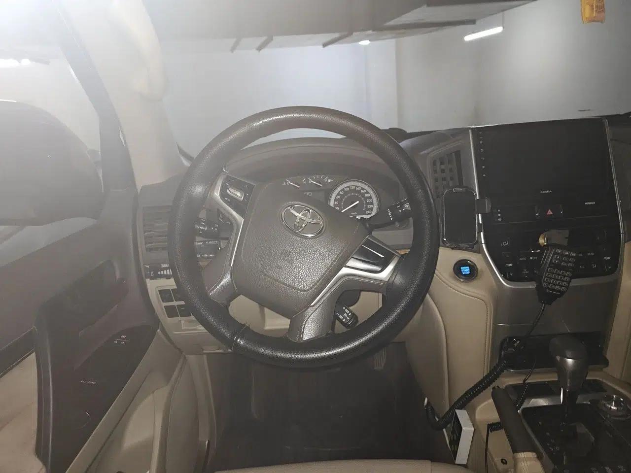 Toyota Land Cruiser  — миниатюра 11