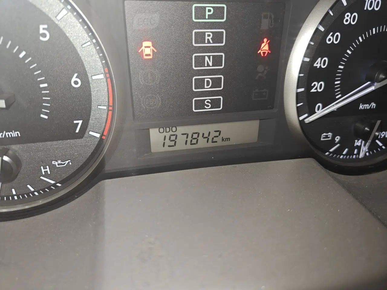 Toyota Land Cruiser  — миниатюра 13