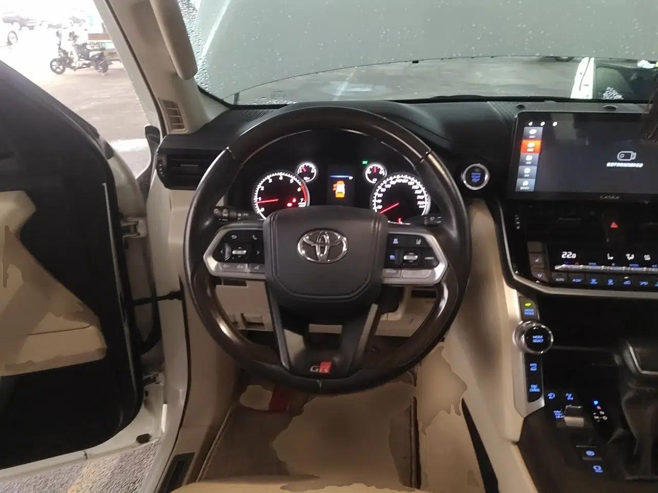 Toyota Land Cruiser  — миниатюра 11