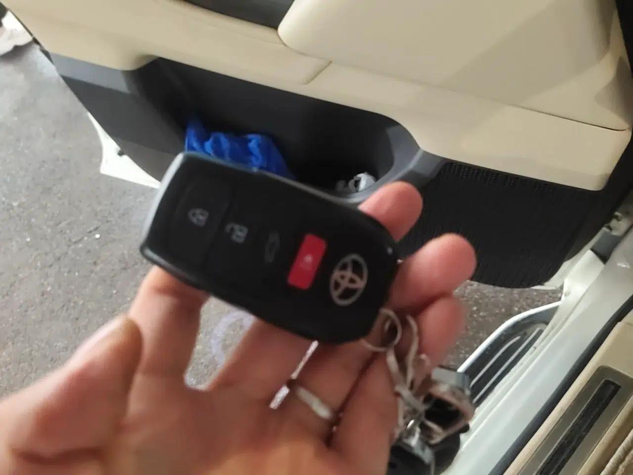 Toyota Land Cruiser  — миниатюра 9
