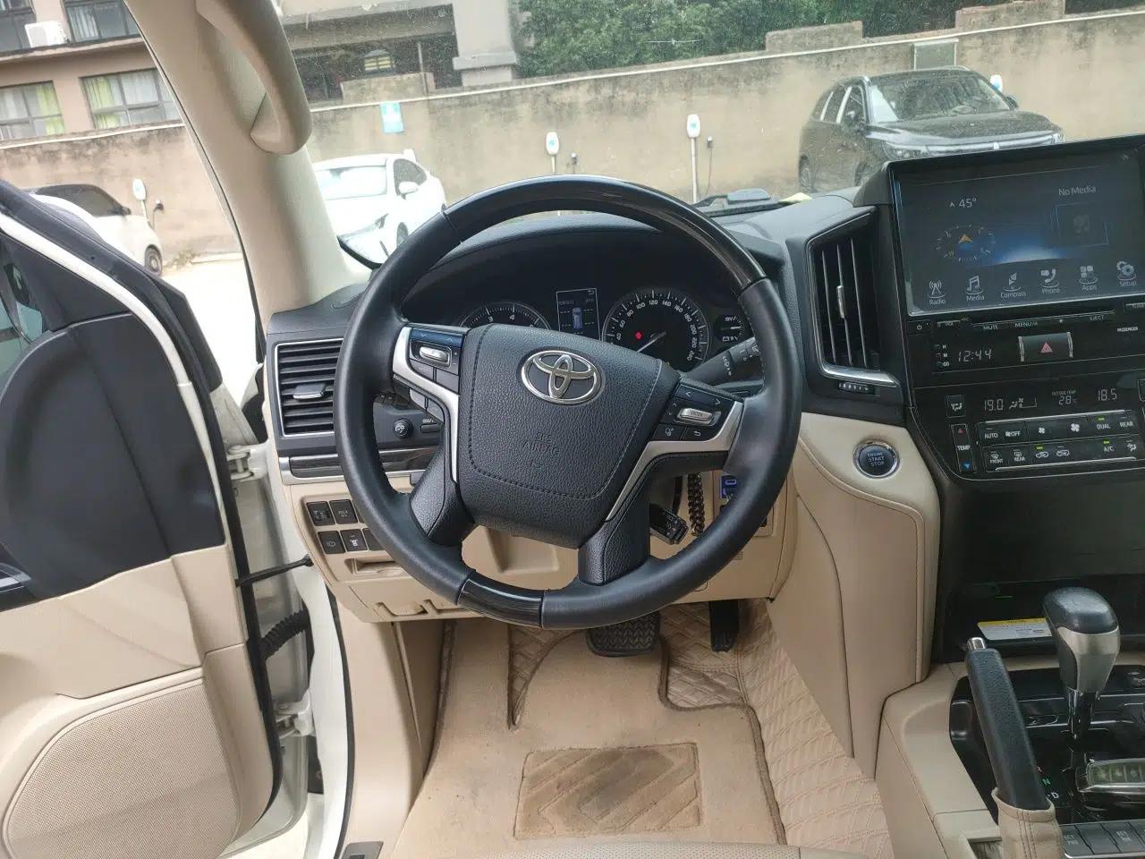 Toyota Land Cruiser  — миниатюра 11